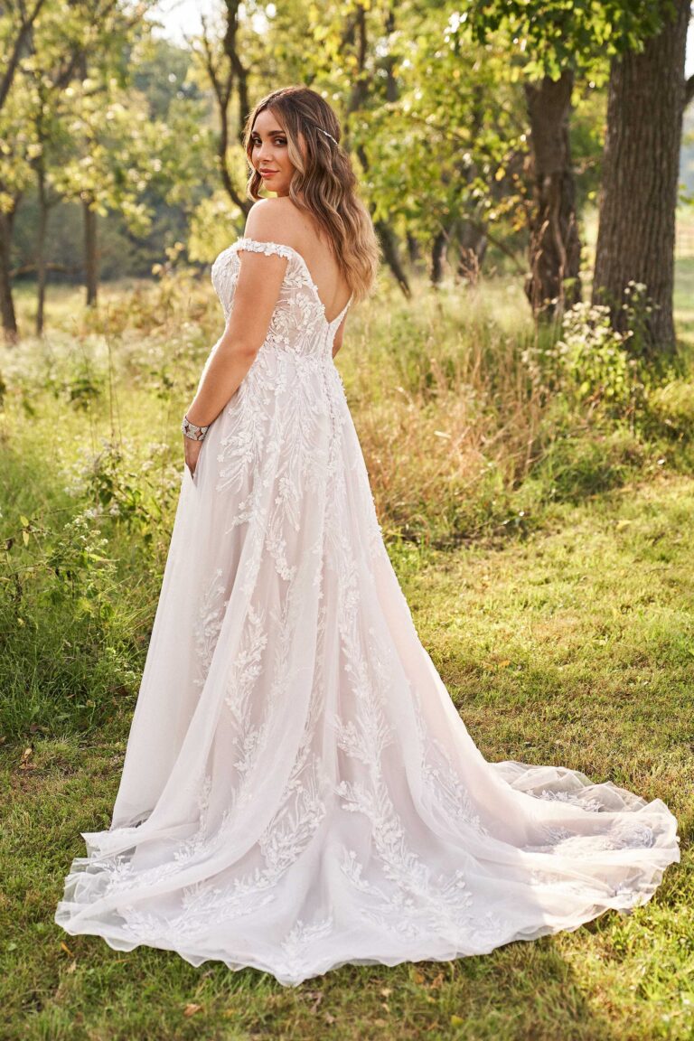 66176PS_FB_Lillian-West